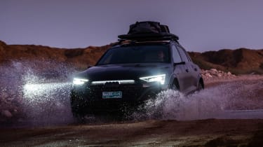 Audi Q8 e-tron Dakar Edition - front off-road