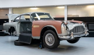 Aston Martin DB5 Continuation - front