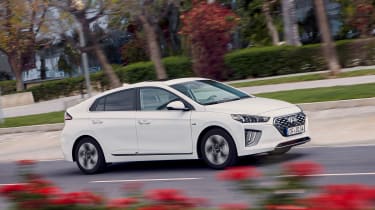 Hyundai Ioniq Hybrid - side