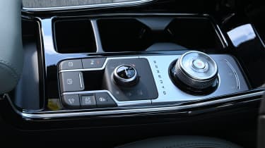 Kia Sorento - centre console