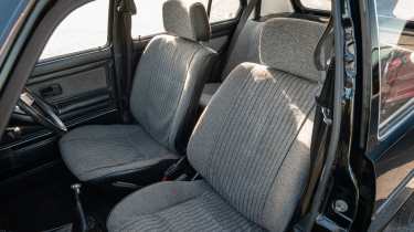 Volkswagen Golf GTI Mk1 - front seats