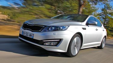 Kia Optima 1.7 CRDi front tracking