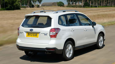 Subaru Forester 2.0D XC rear action