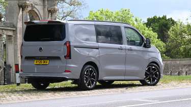 Volkswagen Transporter Sportline - rear static