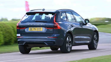 Volvo XC60 - rear cornering