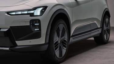 Volvo EX60 Cross Country - side detail