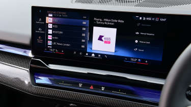 BMW i5 Touring - infotainment screen