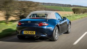 Mazda MX-5 Sport Venture - rear tracking