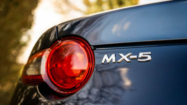 Mazda MX-5 Sport Venture - rear light