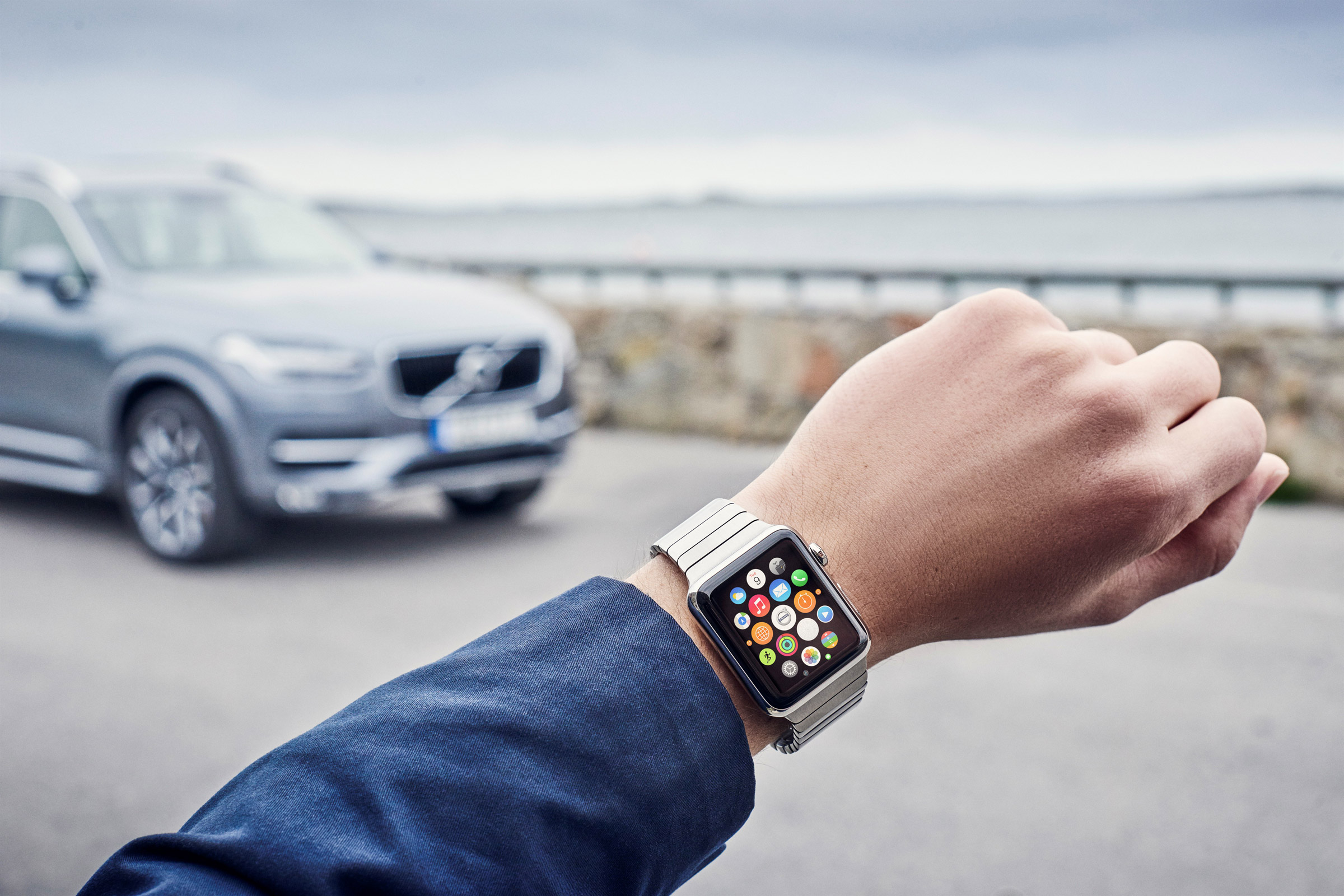 aria-label="163099 volvo on call app in the apple watch 0"