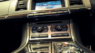 Jaguar XF centre console