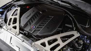 BMW Alpina B3 - engine 