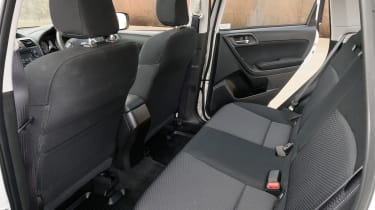 Subaru Forester 2.0D XC rear seats