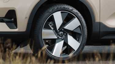 Volvo EC40 - wheel
