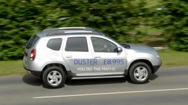 Dacia Duster side tracking