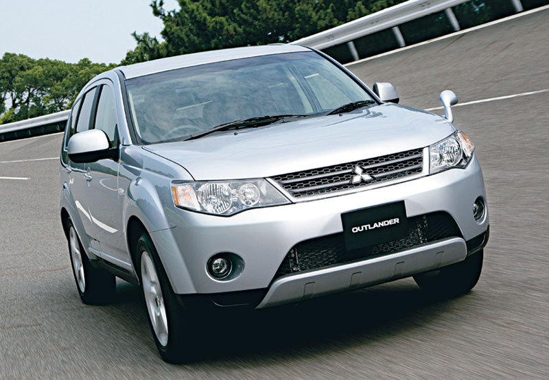 Mitsubishi outlander 2005 год