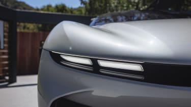 Pininfarina Pura Vision concept - front lights