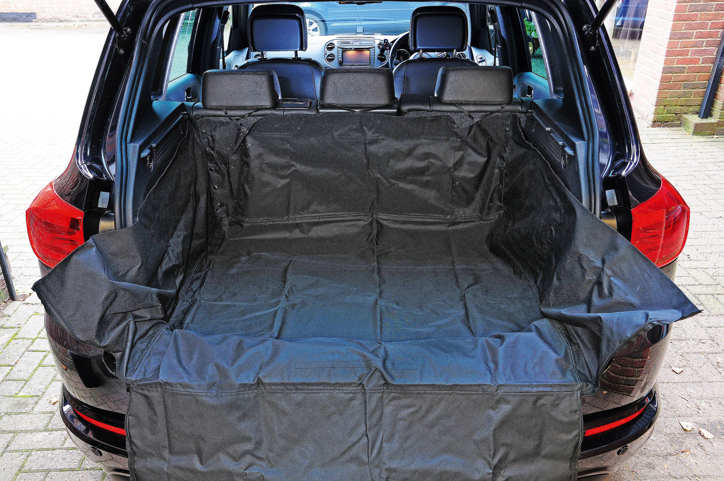 Sakura Universal Boot Liner review | Auto Express