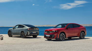 BMW iX4 - range