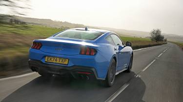 Ford Mustang - rear tracking