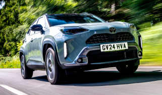 Toyota Yaris Cross - front tracking