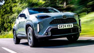 Toyota Yaris Cross - front tracking