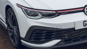 Volkswagen Golf GTI Clubsport - headlight