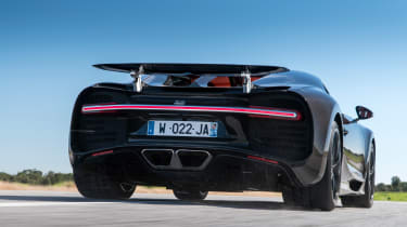 Bugatti Chiron - rear speed