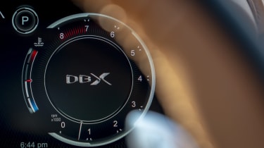 Aston Martin DBX - dashboard screen