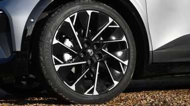Renault Megane - alloy wheels 