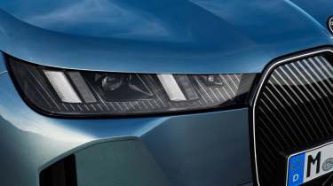 BMW IX facelift - front light