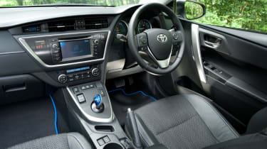 Toyota Auris Touring Sports interior 2