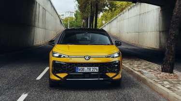 Volkswagen T-Roc - full front