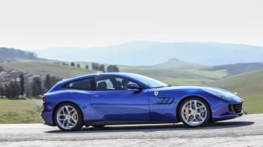Ferrari GTC4 Lusso T 2017 - blue side tracking