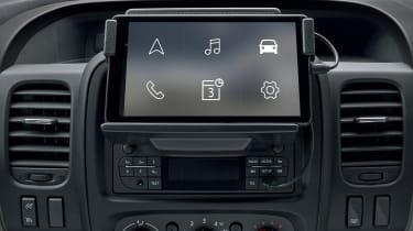 Renault Trafic - infotainment screen