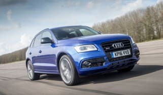 Audi SQ5 Plus 2016 - front tracking