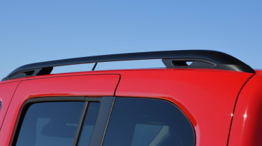 Peugeot Rifter roof rails