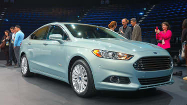 Ford Fusion front three-quarters