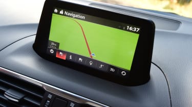 Mazda 3 2016 - infotainment