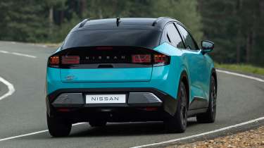 Nissan Leaf - rear cornering