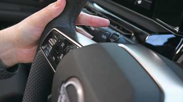 Renault 5 E-Tech Iconic Five - Nissan paddle