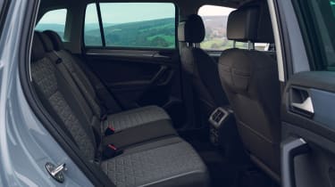 Volkswagen Tiguan Life - rear seats
