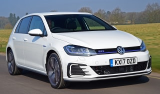 Volkswagen Golf GTE 2017 - front tracking