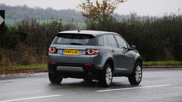 Land Rover Discovery Sport - rear cornering