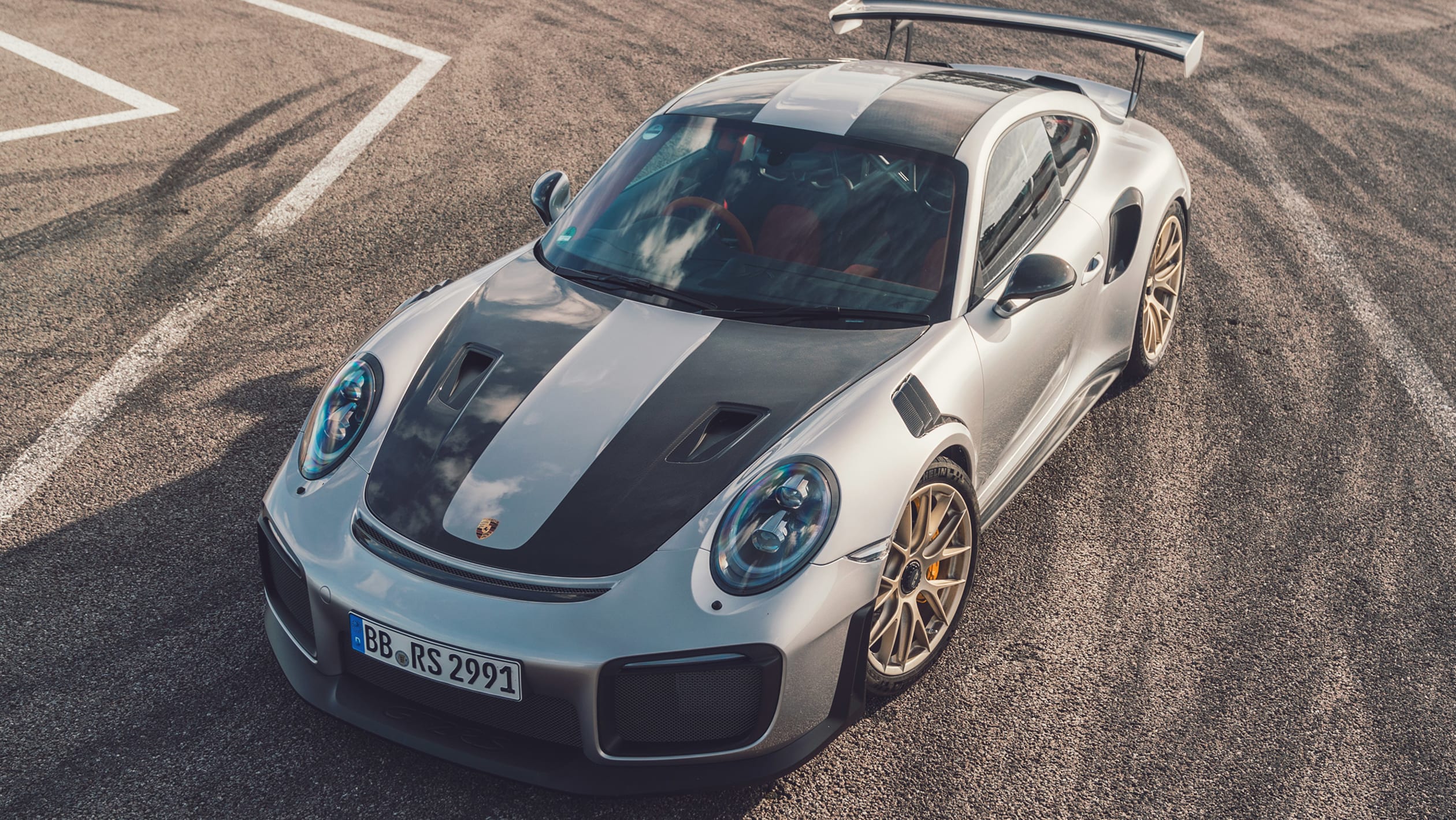 New Porsche 911 GT2 RS 2017 review - pictures | Auto Express