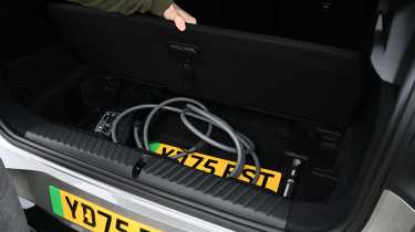 BMW iX3 - underfloor storage