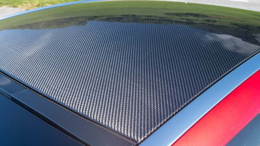 Lexus LC 500 - roof