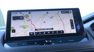 Nissan X-Trail N-Trek e-Power - sat-nav