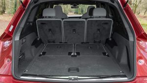 Audi SQ7 - boot
