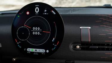 MINI John Cooper Works Electric - screen